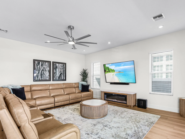 Fort Myers Beach Luxury Canal-Front Rental - 5 King Suites & Private Pool